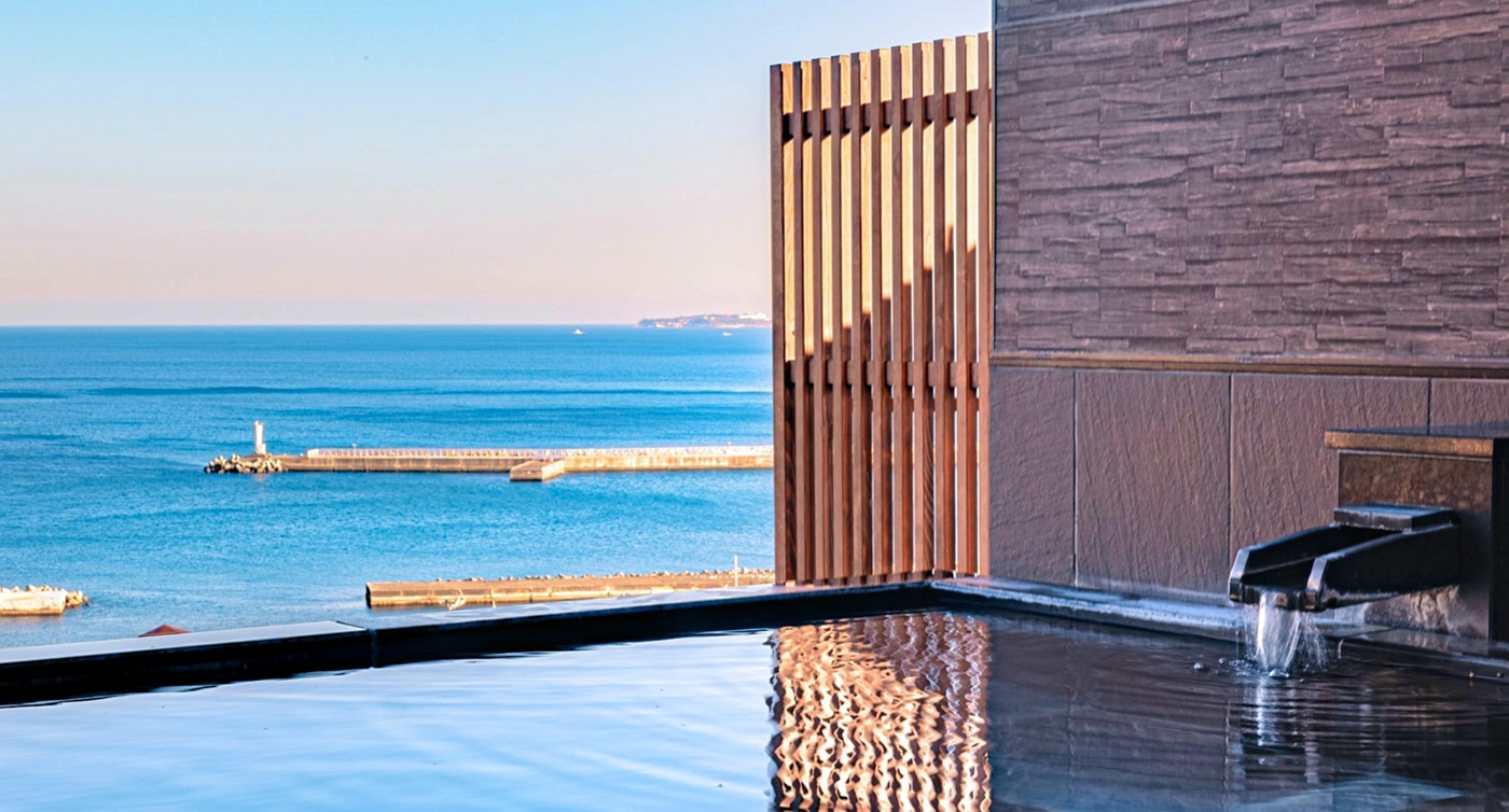 海を望む露天風呂