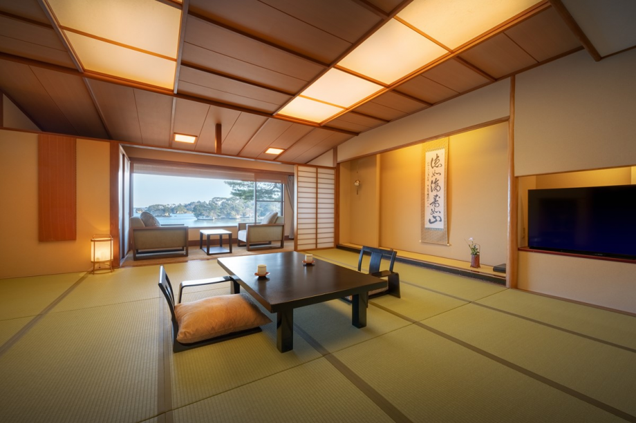 18帖の広々とした居室をもつ展望風呂付客室『松風』