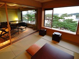 最上階より松島を望む温泉展望風呂付和洋室　海庭(うみにわ）【和のフルコース ＋貸切風呂事前予約可】