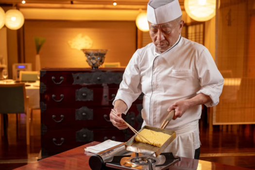 ご朝食会場では、出来立てふわふわの玉子焼きをおつくりしています。