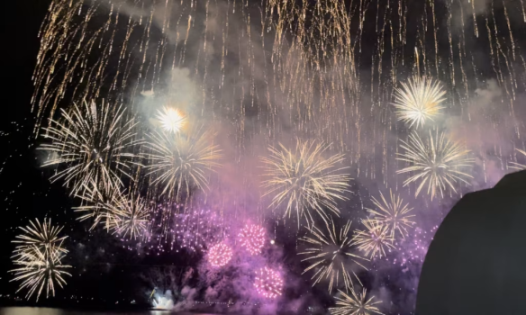 ８月１６日　宮津燈籠流し花火大会　間近で花火を堪能