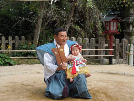 赤ちゃん初土俵入り：10/13（祝）9:00～（当館より車で3分）