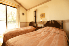 101or102　小庭付き露天風呂　（2F　寝室）