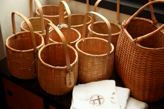 「湯籠」はサービスです