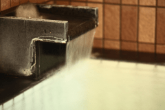 かけ流しの道後の湯をお楽しみ下さい