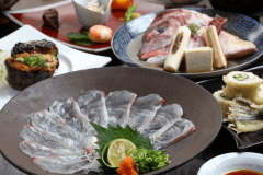 鯛の薄造りが当館のイチオシです