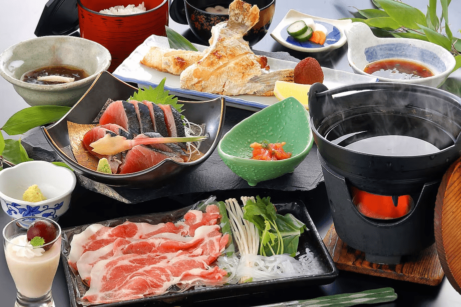 シンプルプラン夕食の一例です。料理内容は季節や仕入れ状況により変更となる場合がございます。