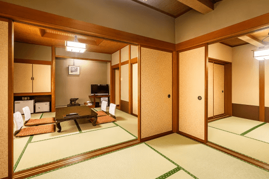 和室（8畳＋6畳＋4.5畳）