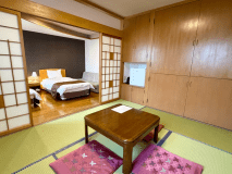 【和洋室シャワールーム＆洗面・トイレ付き】ストリート側　【禁煙ルーム】