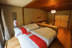 【ツインルーム】シモンズベッドのお部屋です。