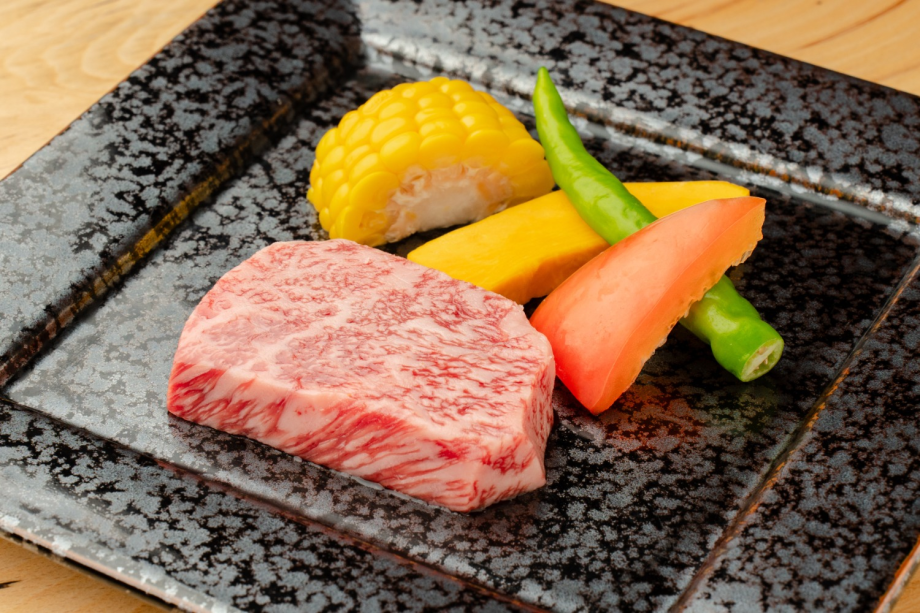 【お食事処】／『世界初！水素調理サーロインプラン』