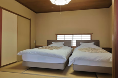 シモンズのセミダブル・シングルベッド各1台 シモンズのセミダブル・シングルベッド各1台