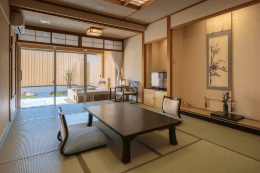 【和室10畳・露天風呂付き客室】お部屋でゆっくり温泉♪／禁煙