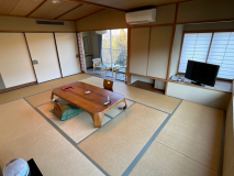 和室１２畳喫煙広縁向き