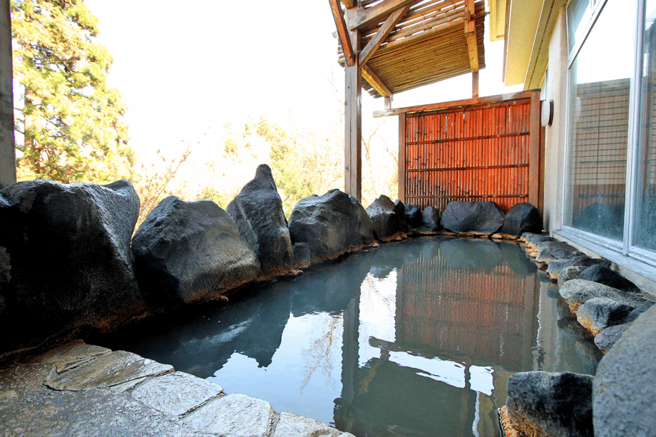 源泉かけ流し温泉～露天風呂