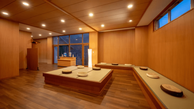 ■男鹿市5000円宿泊助成使えます■【温泉満喫・お手頃価格】☆お日にち限定☆食事・部屋種ぜ～んぶホテルへおまかせ1泊2食♪