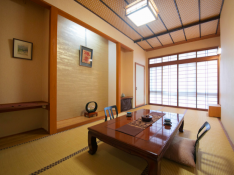 【スタンダード和室】こじんまりとした造りながらも、居心地の良さを心がけたお部屋。