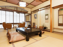 清潔感ある広めのお部屋でのびのびとお過ごしいただけます。