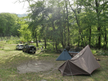 オートキャンプサイト（河川敷・日当たり良好）