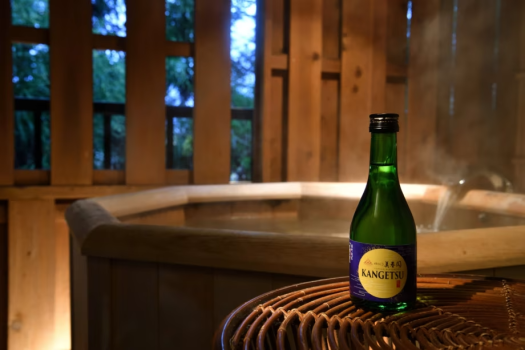 観月亭宙のおとツイン:お部屋にオリジナル日本酒KANGESTUをご用意しております。日本酒風呂をお楽しみくださいませ。 観月亭宙のおとツイン:お部屋にオリジナル日本酒KANGESTUをご用意しております。日本酒風呂をお楽しみくださいませ。