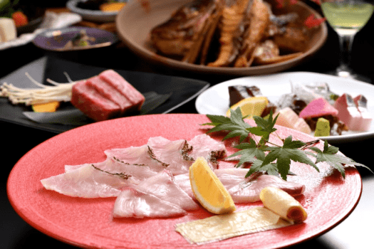 桃鯛とブリヒラの出汁しゃぶ×奈義和牛の鉄板焼き