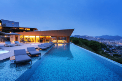 ＜期間限定 50％OFF＞【朝食付】ロイヤルスイートで上質なひとときを －心を満たす、大人の休日－