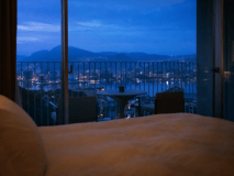 【ハーバースイート ハリウッドツイン】新館。50平米。全室禁煙（テラスにて喫煙可）