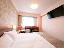 ■ダブルルーム■お一人でも広々と足を延ばしながら宿泊できるお部屋