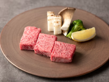 佐賀が誇るブランド牛「佐賀牛」のイメージ※写真のお肉は1名様分50gです 佐賀が誇るブランド牛「佐賀牛」のイメージ※写真のお肉は1名様分50gです