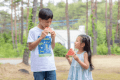 屋根付きテラスで楽しむ高原バーベキュー。雨の日も安心してグリルができます。
