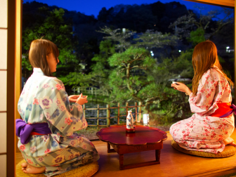 日本庭園を眺めながら、晩酌はいかがですか？