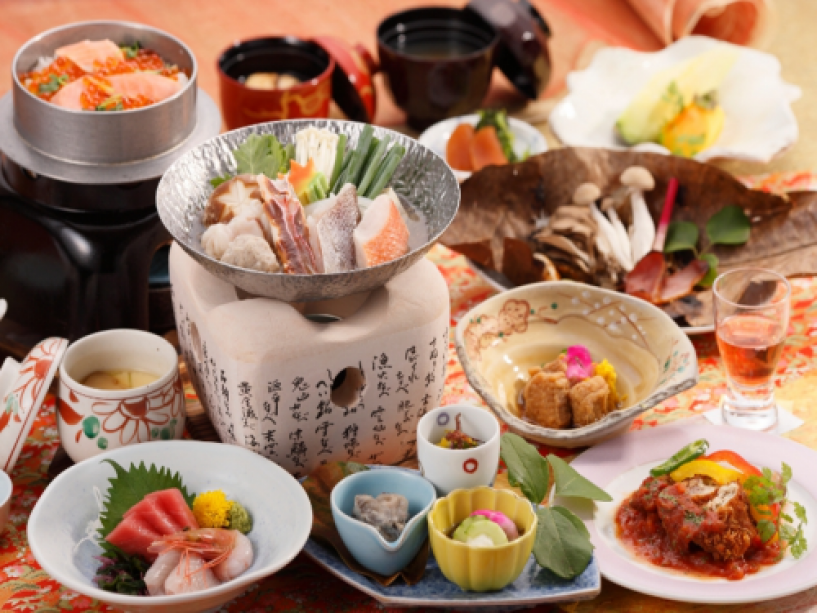 【公式HPからのご予約なら10％OFF！】【海の幸｜海鮮鍋プラン】地元の新鮮魚介たっぷり特別会席◆絶景露天風呂で癒しのひととき《1泊2食》