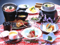 【旬の会席膳】幸せってなんですか？それは旬のものをおいしく味わうこと！そうです！幸せ探しに瑞泉郷へどうぞ♪