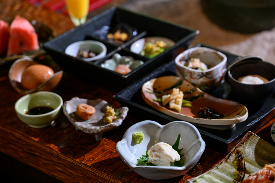 朝食