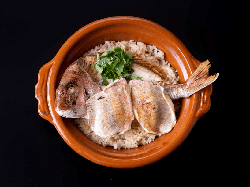 絶品！〆の食事は天然鯛めし