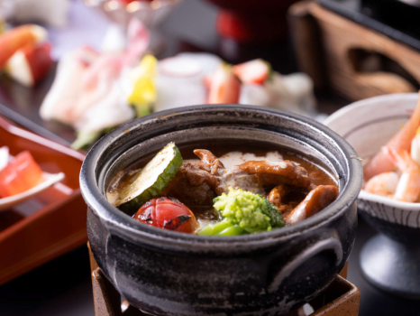お肉料理もご宿泊される時期により内容が替ります