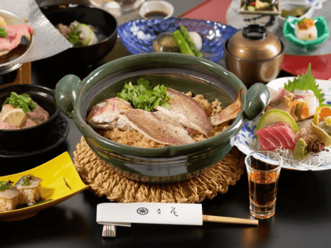 秘伝だしで炊き上げる当館自慢の「天然鯛めし」が主役の会席 秘伝だしで炊き上げる当館自慢の「天然鯛めし」が主役の会席
