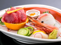 お造り一例(季節により内容は変更) お造り一例(季節により内容は変更)