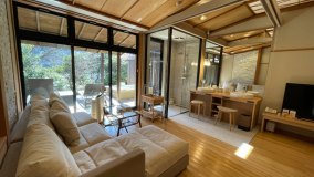 箱根外輪山を望む露天風呂付洋室「桜花」(50㎡)