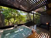 自然に包まれた露天風呂付和室「京」(60㎡)