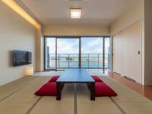 　和室（6名定員）は、12.5帖。ご家族でのご利用にぴったりです。