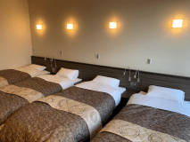 ４名様までご利用いただける洋室。