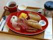 大人用洋風朝食 &ldquo;閖上モーニング&rdquo; ※季節や仕入れ状況により一部を変更する場合があります。