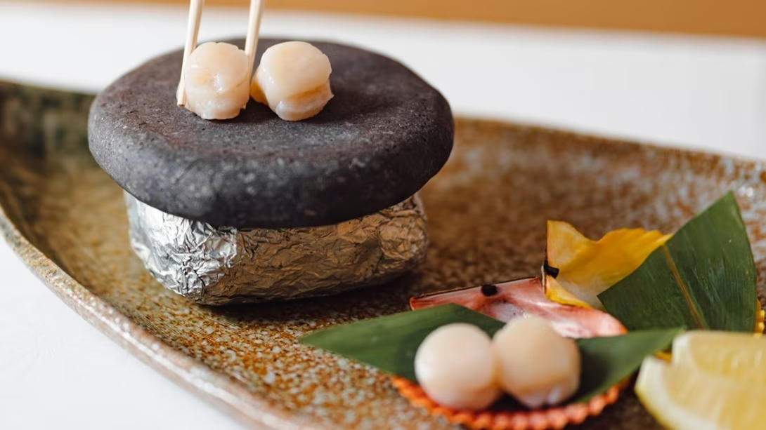 天草の冬のおいしいものといえば緋扇貝。軽くあぶるとおいしさが増します