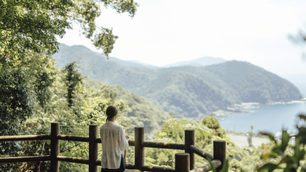 東シナ海を見渡す展望所までは歩いて10分ほど。お散歩におすすめです