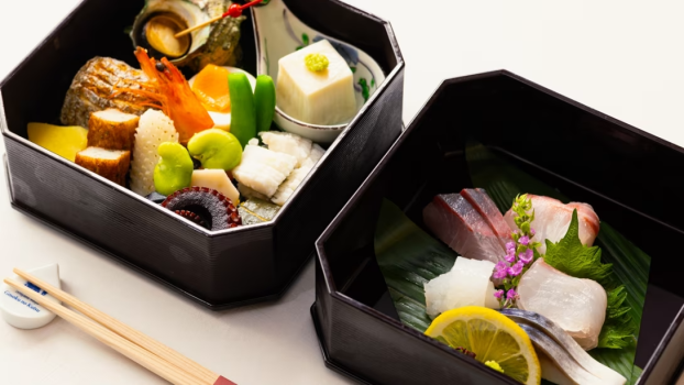 少量美味【地魚のお造り盛＆天草の幸が詰まった二段の重箱と、お魚一品料理】夕食おまとめ出しのリーズナブルプラン