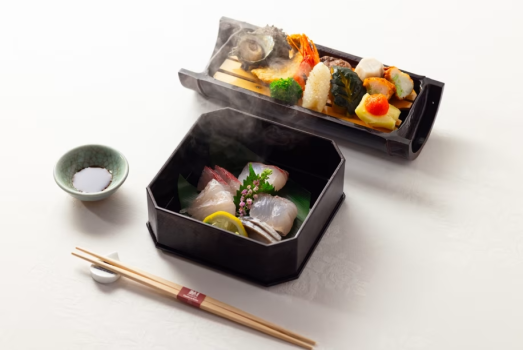 重箱スタイルプランは二段重ねの重箱に盛り付けてお出しいたします。