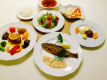 ブルーポピーの夕食。ヘルシーなコース料理です。