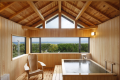 展望貸切風呂『東雲』横に大きな窓から見える迫力のオーシャンビュー。 展望貸切風呂『東雲』横に大きな窓から見える迫力のオーシャンビュー。