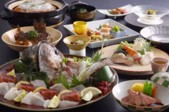 海幸会席 -umisachi- ~淡路島の海山の恵みを味わう~ 島の美食旅